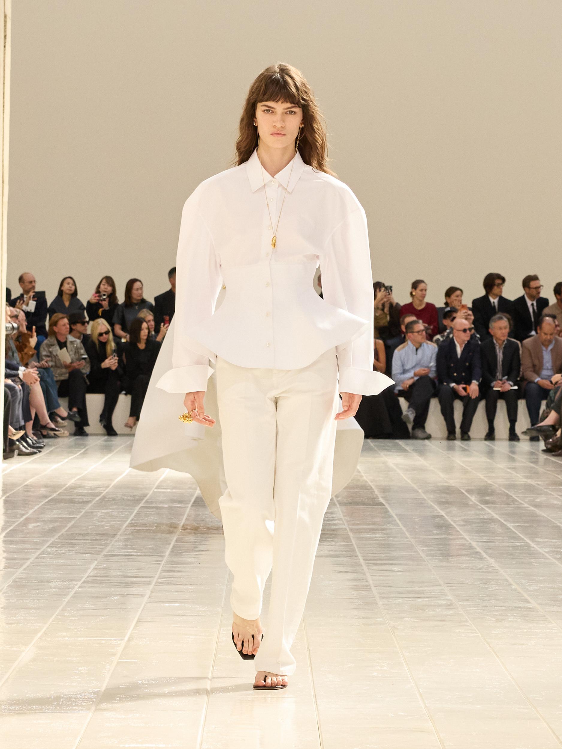 Défilé - Balenciaga - Prêt à porter Printemps-Eté 2027